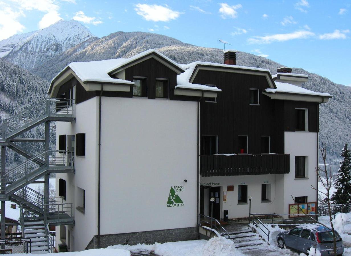Casa Del Parco Dell'Adamello Di Vezza D'Oglio Vandrehjem Eksteriør billede