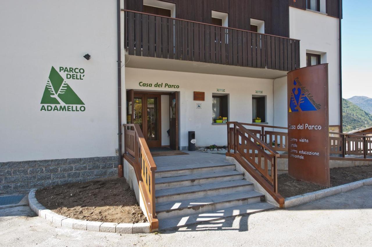Casa Del Parco Dell'Adamello Di Vezza D'Oglio Vandrehjem Eksteriør billede